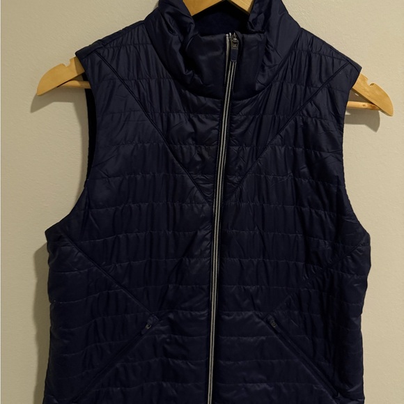 New Balance® for J.Crew vest Medium Navy Blue Warm Layer Running Hiking Camp - Picture 3 of 11
